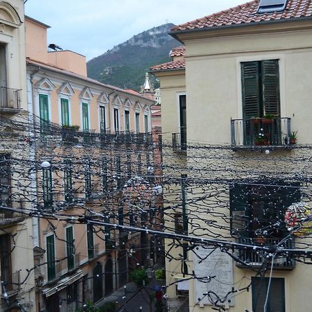 Via Roma Apartment Deluxe Salerno Kültér fotó