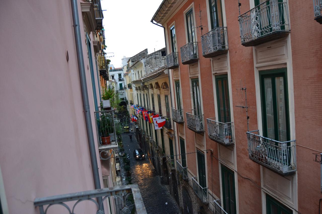 Via Roma Apartment Deluxe Salerno Kültér fotó
